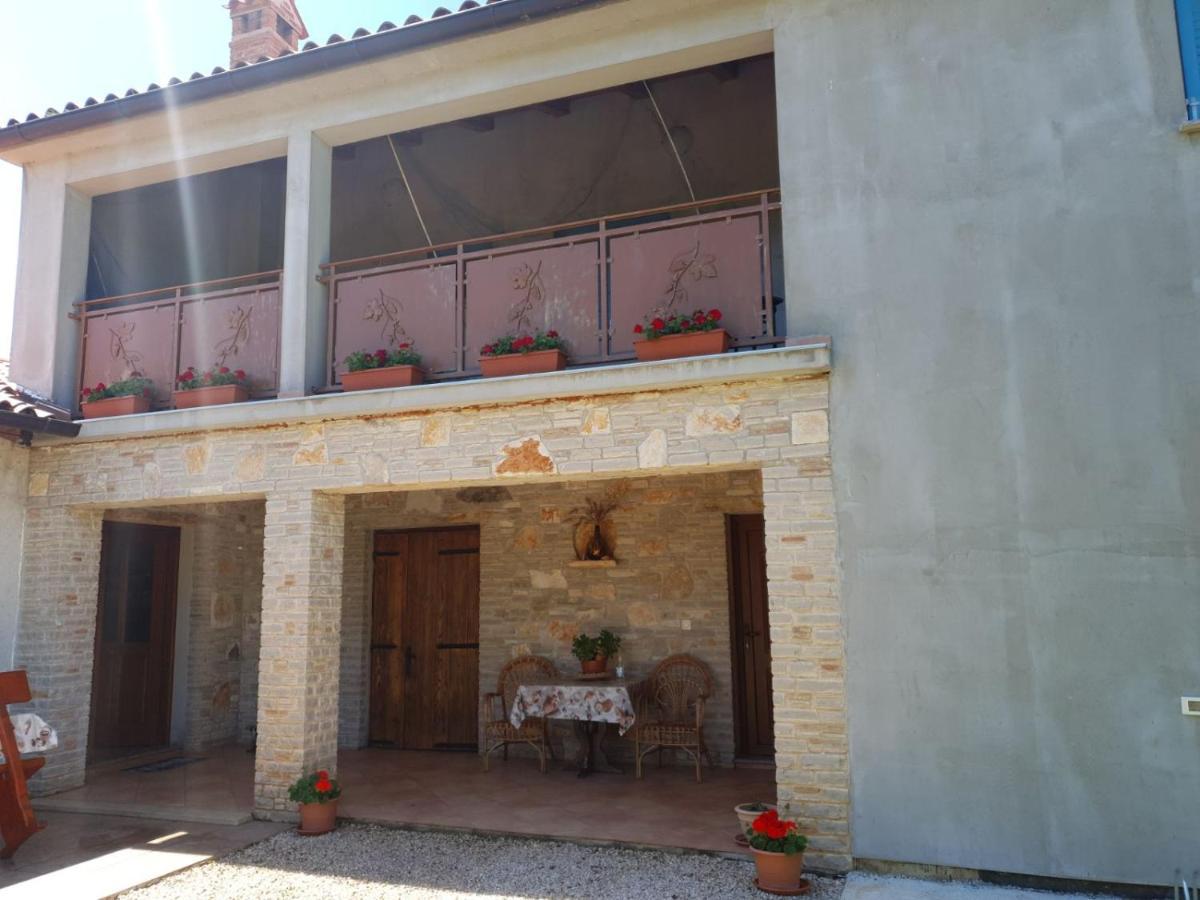 Apartment And Rooms Hacienda Stelio Porec Bagian luar foto