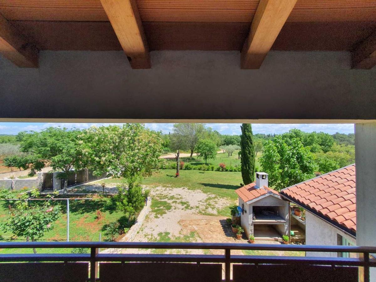 Apartment And Rooms Hacienda Stelio Porec Bagian luar foto