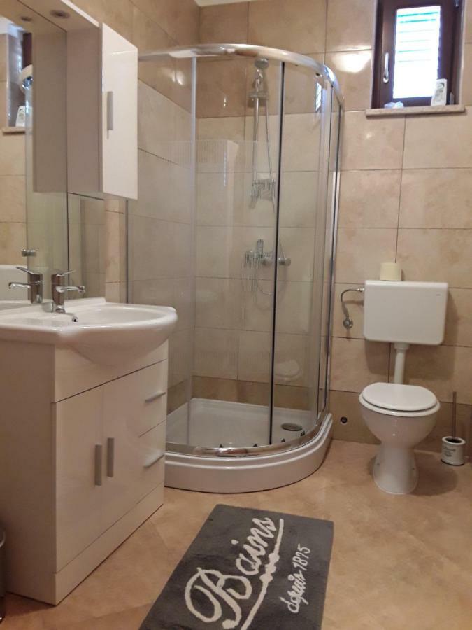 Apartment And Rooms Hacienda Stelio Porec Bagian luar foto